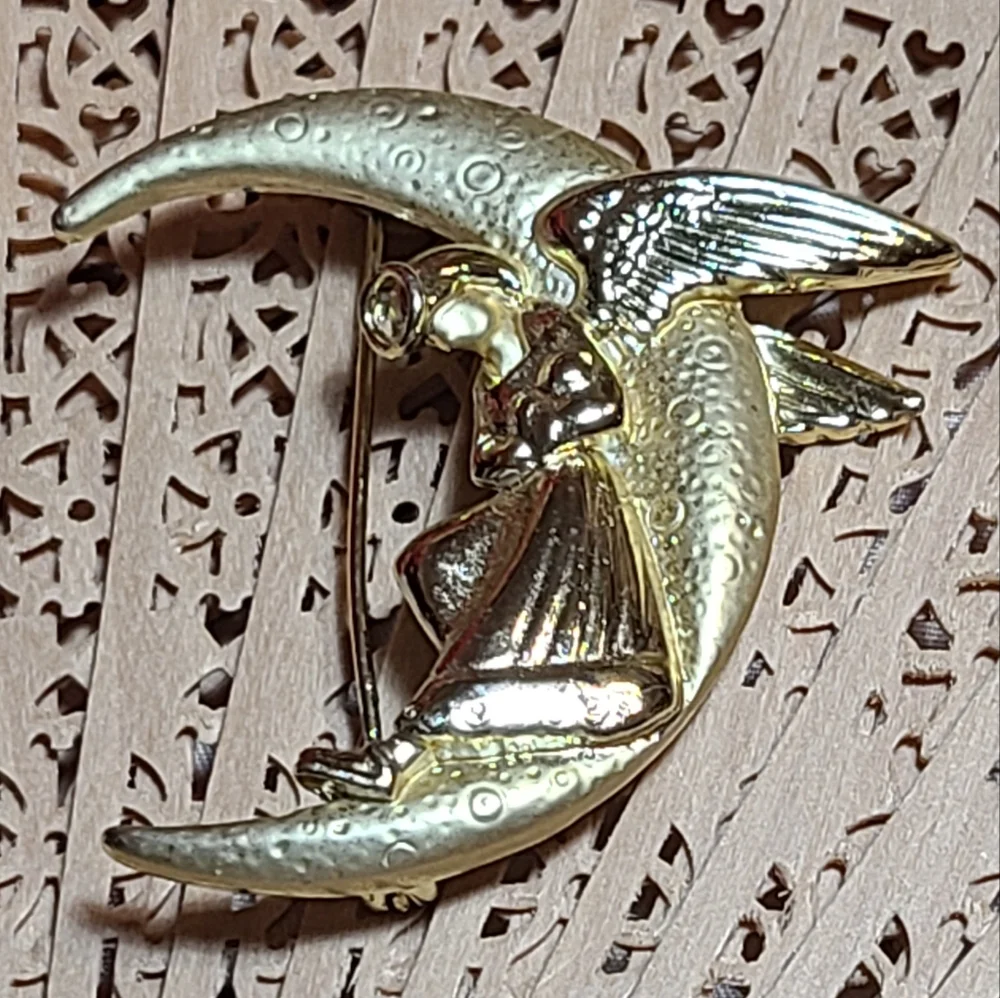 Angel/moon Brooch For Sale Today Gold Tone